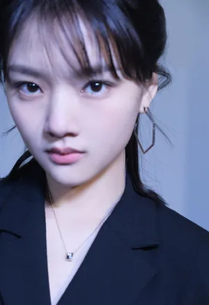 任敏冷色调清爽写真图片