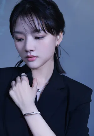 任敏冷色调清爽写真图片