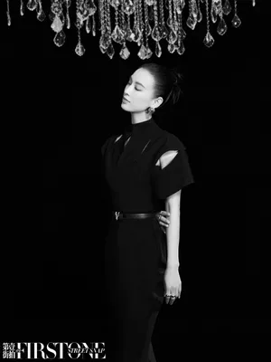 黄圣依华丽水晶灯大片写真图片_7