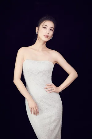 性感美女黄圣依妩媚优雅个性写真_2
