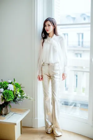 性感美女明星唐嫣优雅个性妩媚写真_6