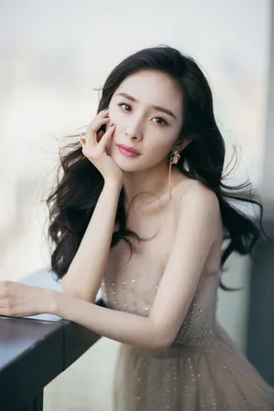 性感美女杨幂妩媚优雅透视写真