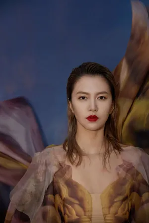 性感美女谭维维妩媚优雅写真_2