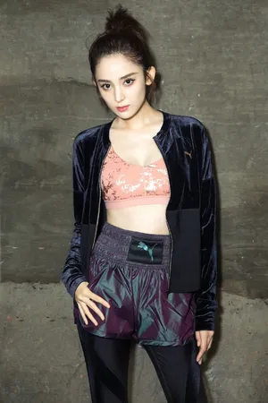 性感美女古力娜扎妩媚优雅个性写真_5