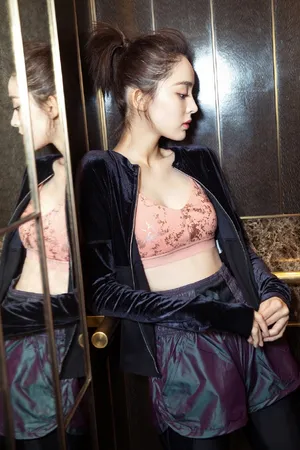 性感美女古力娜扎妩媚优雅个性写真_6