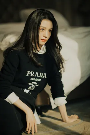 春夏文艺灵动少女感写真图片