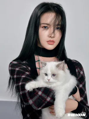 张艺凡刘些宁黑白双生大片写真图片_13