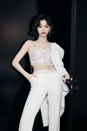 THE9许佳琪冷艳性感写真图片_1