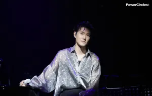 王晰2020个人巡回音乐会帅气图片_3