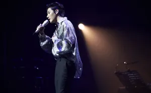 王晰2020个人巡回音乐会帅气图片_4