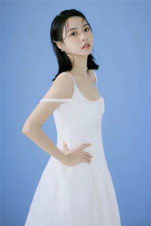 余心恬清新甜美写真图片
