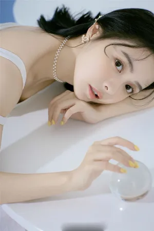 余心恬清新甜美写真图片
