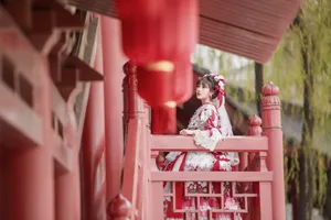 李艺彤lo裙造型养眼写真图片_2