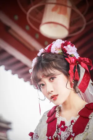 李艺彤lo裙造型养眼写真图片_5