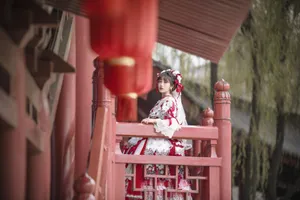 李艺彤lo裙造型养眼写真图片_15