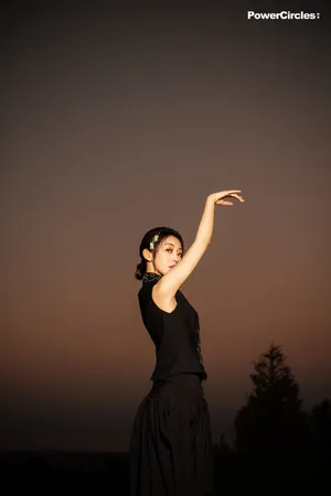 性感美女明星宣璐优雅时尚写真_3
