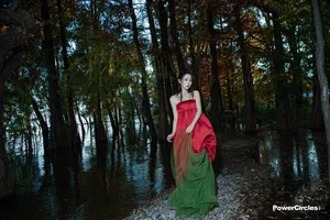 性感美女明星宣璐个性优雅写真_2