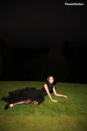 性感美女明星宣璐个性优雅写真_4