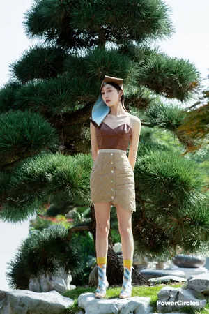 性感美女明星宣璐个性优雅写真_8
