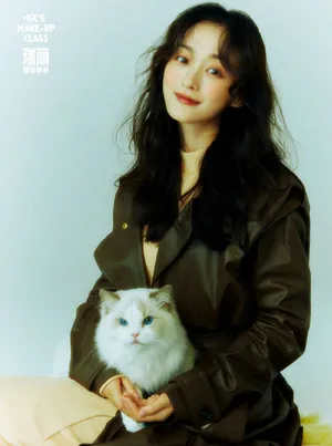 何泓姗复古性感写真大片_4