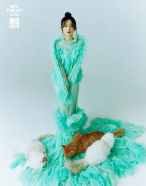 何泓姗复古性感写真大片_5