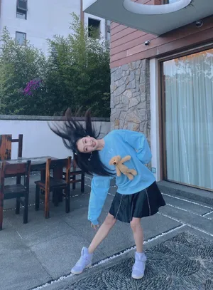 性感美女明星宣璐妩媚优雅个性写真_4