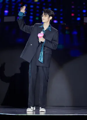 赵弈钦2020腾讯视频doki人气舞台帅气写真图片_8