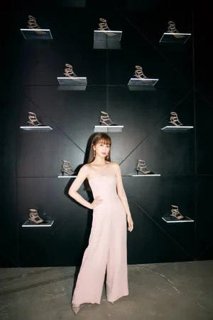 虞书欣粉嫩甜美品牌活动图片