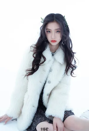 林允性感灵动写真图片_11