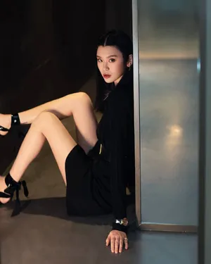 性感美女明星奚梦瑶妩媚优雅写真_2