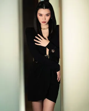 性感美女明星奚梦瑶妩媚优雅写真_4