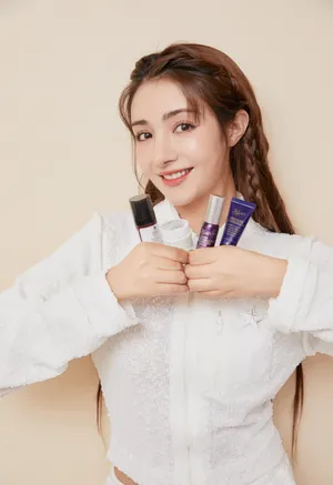 麦迪娜纯白甜美代言写真图片_1