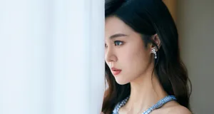 郁可唯吊带裙气质优雅写真图片_1
