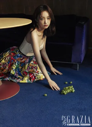 吴佳怡蝴蝶裙性感优雅写真图片_2