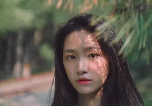 杨肸子吊带蓝裙性感写真图片_8