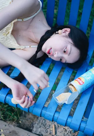 杨肸子麻花辫甜美写真图片_8