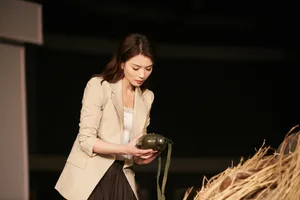 刘涛《海报里的英雄》温婉优雅图片_4