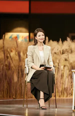 刘涛《海报里的英雄》温婉优雅图片_6