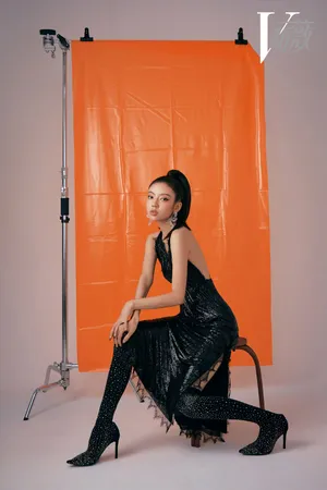 何瑞贤性感色彩大片写真图片_4