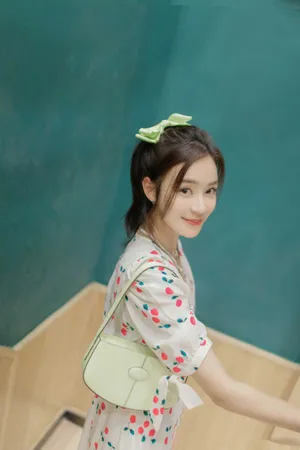 袁姗姗印花裙写真图片_4