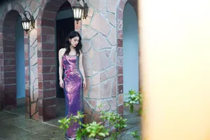 黄圣依人鱼绣花裙写真图片_5