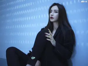 angelababy银色长裙魅力性感写真_6