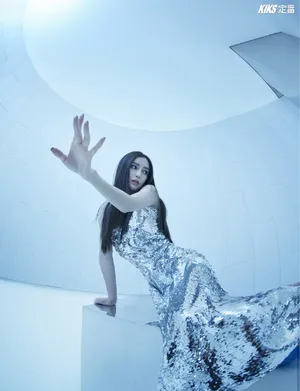 angelababy银色长裙魅力性感写真_8