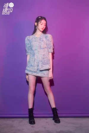 张艺凡牛仔套装可爱写真图片_3