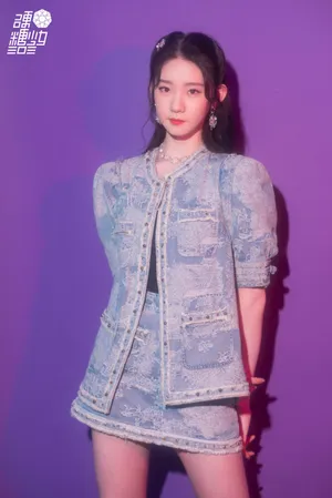 张艺凡牛仔套装可爱写真图片_6