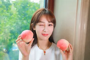 杨紫清甜元气写真图片