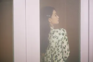 孙怡印花长裙甜美图片写真_1