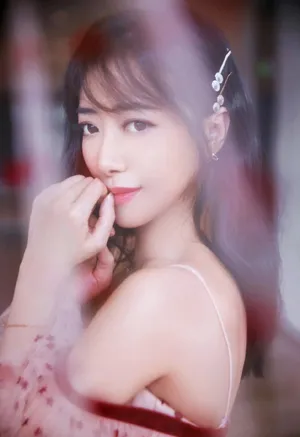陈紫函粉色星星裙性感写真图片_4