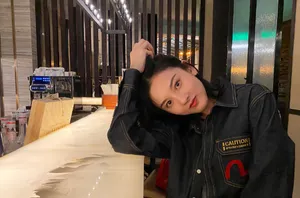 宋祖儿深牛仔浅卫衣歪头杀嘟嘴可爱美照图片_3