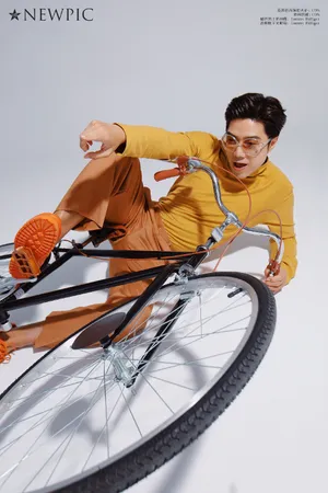 袁成杰百变风格时尚大片写真图片_11